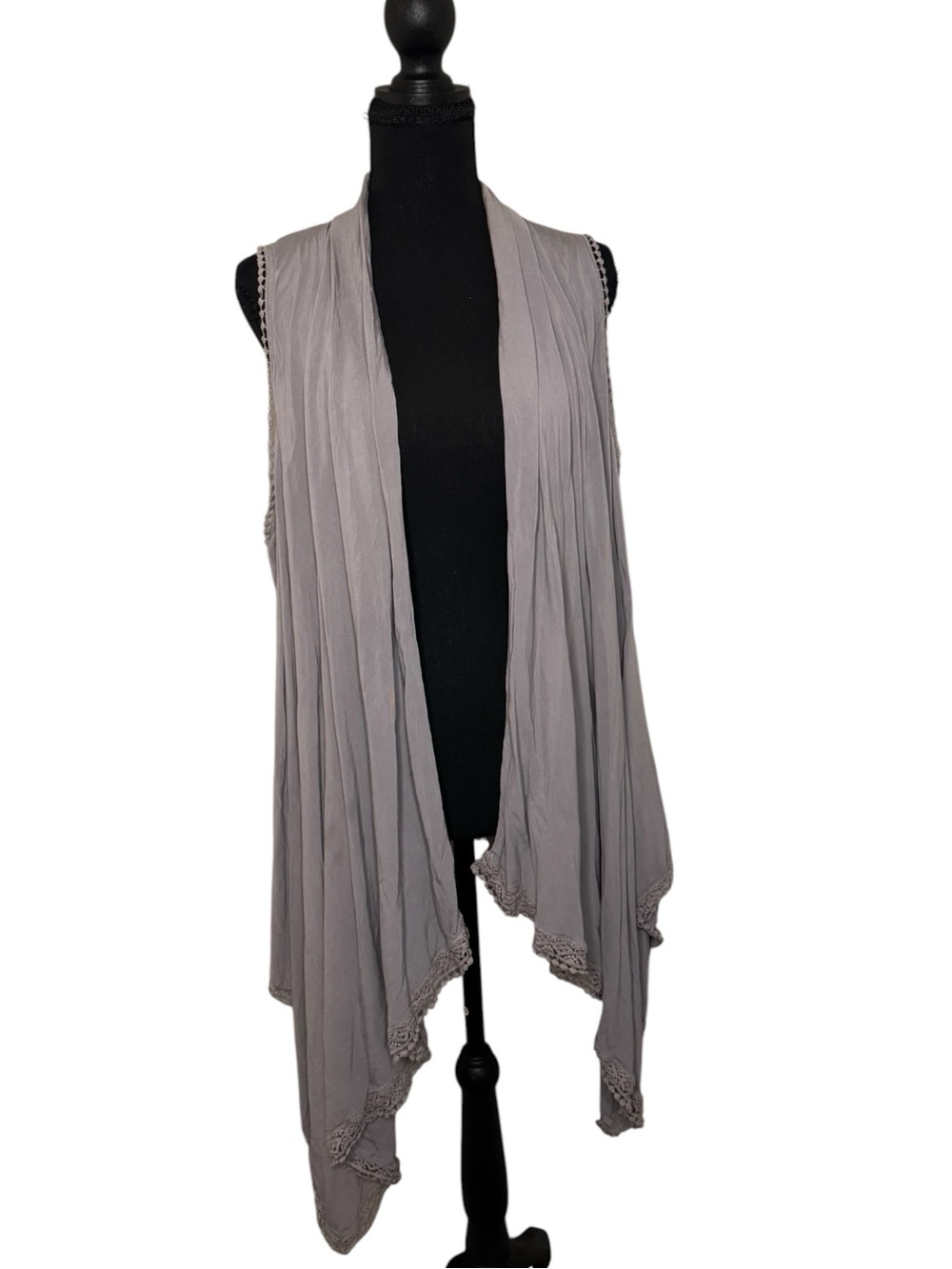 Knox Rose Light Gray Draped Open-Front Sleeveless Vest with lace detail